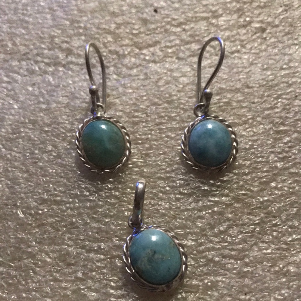 Elegant Silver and  Larimar earring ad pendent